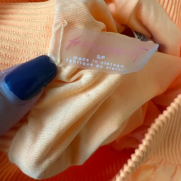 FP Movement NWT Neon Clementine Carpe Diem Shorts Size Small - Picture 4 of 4